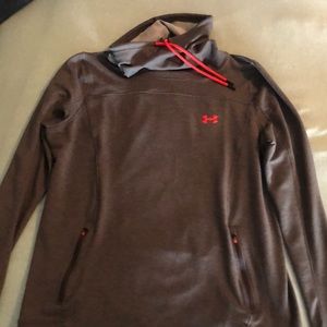Women’s under armor long sleeve shirt